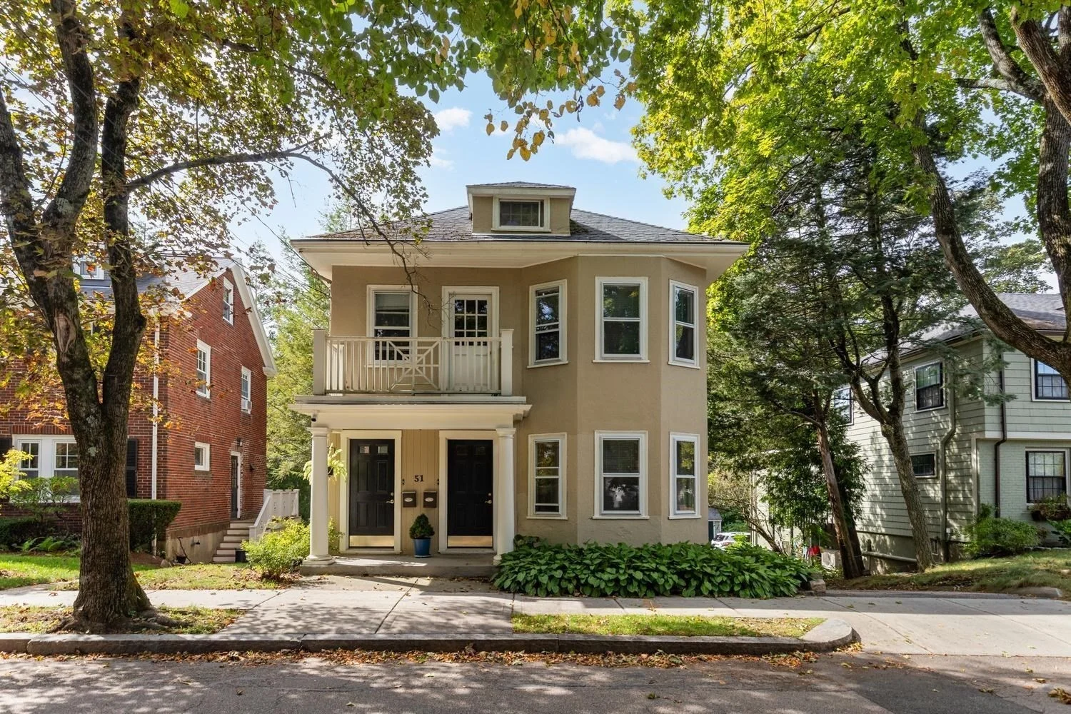 2 bed, 1 bath apartment for rent at 51 Wolcott Rd Unit 1, Chestnut Hill