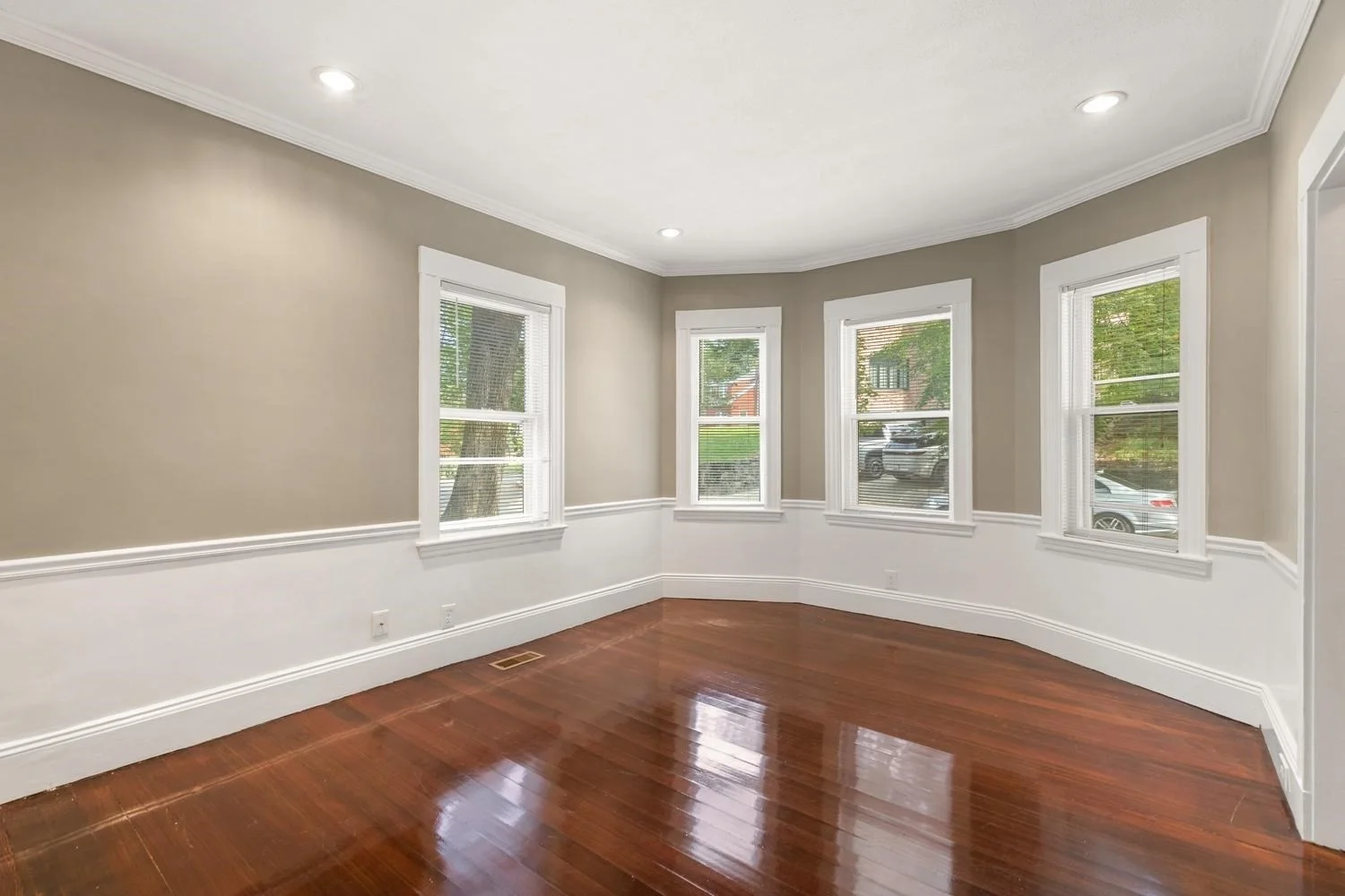 2 bed, 1 bath apartment for rent at 51 Wolcott Rd Unit 1, Chestnut Hill — photo 5 of 30