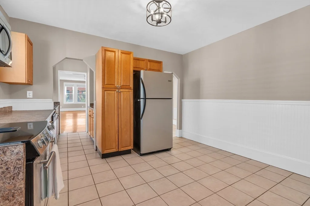 3 bed, 1 bath apartment for rent at 51 Yale St Unit 51, Tufts University — photo 6 of 18