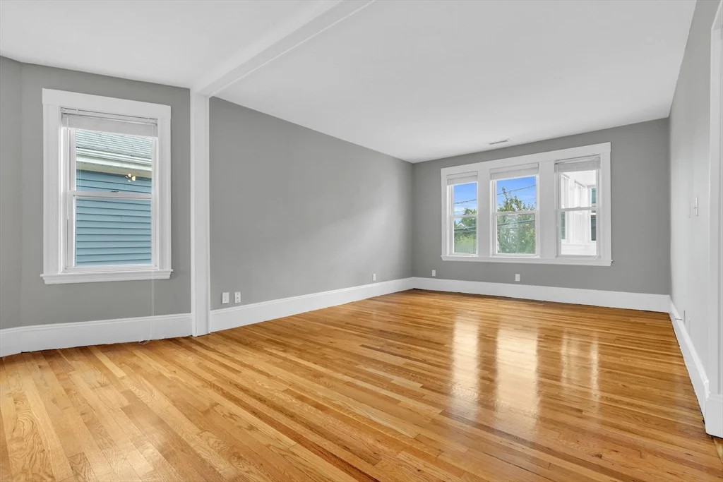 3 bed, 1 bath apartment for rent at 51 Yale St Unit 51, Tufts University — photo 1 of 18