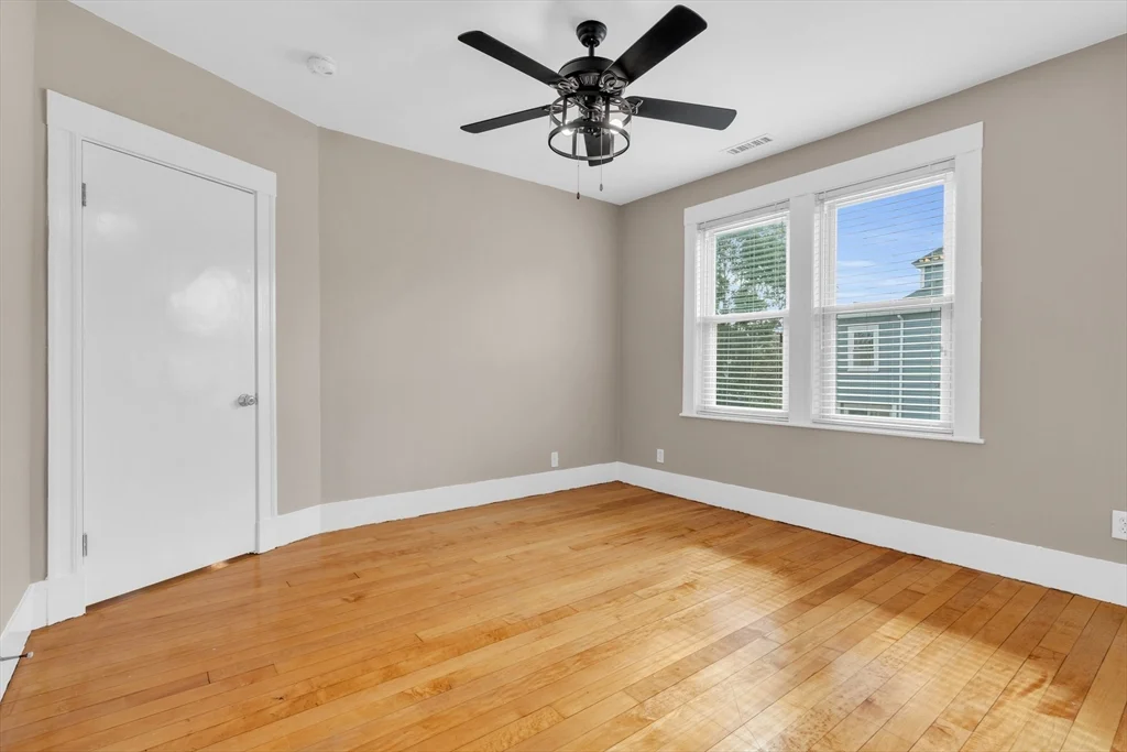 3 bed, 1 bath apartment for rent at 51 Yale St Unit 51, Tufts University — photo 10 of 18