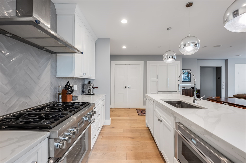 3 bed, 2 bath apartment for rent at 510 Dorchester Ave Unit 2R, South Boston — photo 3 of 34
