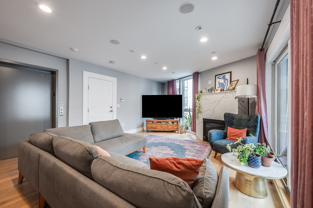3 bed, 2 bath apartment for rent at 510 Dorchester Ave Unit 2R, South Boston — photo 13 of 34