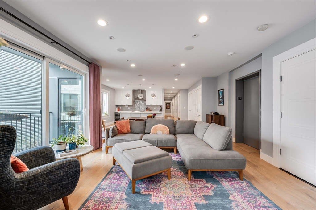 3 bed, 2 bath apartment for rent at 510 Dorchester Ave Unit 2R, South Boston — photo 10 of 34