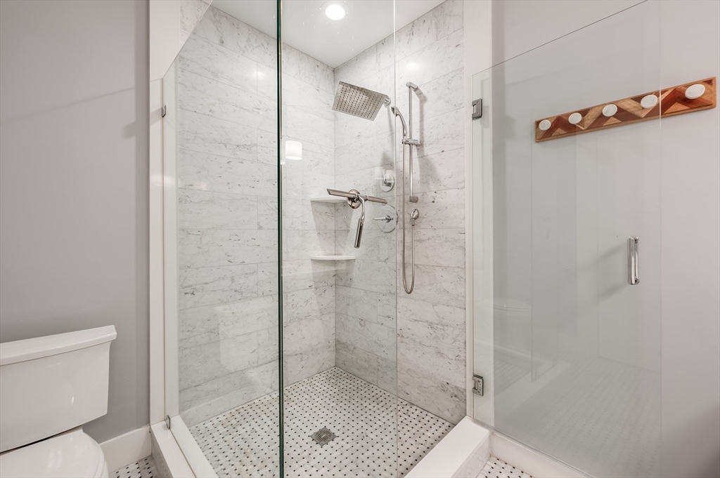 3 bed, 2 bath apartment for rent at 510 Dorchester Ave Unit 2R, South Boston — photo 24 of 34