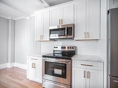4 bed, 2 bath apartment for rent at 510 East Broadway Unit 4, South Boston — photo 8 of 18