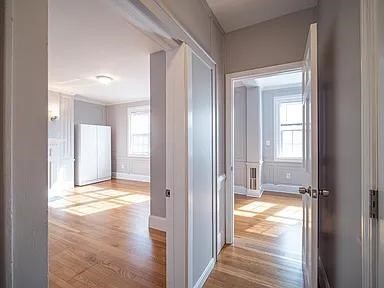 4 bed, 2 bath apartment for rent at 510 East Broadway Unit 4, South Boston — photo 7 of 18