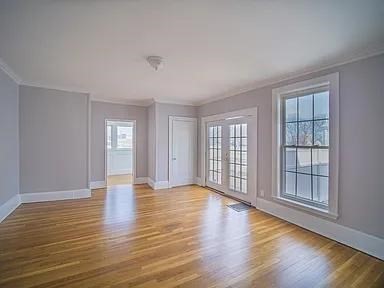 4 bed, 2 bath apartment for rent at 510 East Broadway Unit 4, South Boston — photo 14 of 18