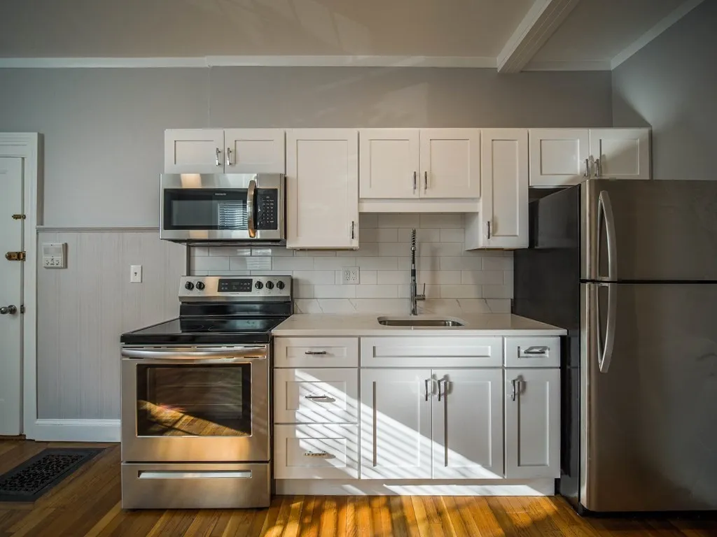 1 bed, 1 bath apartment for rent at 510 East Broadway Unit 1F, South Boston