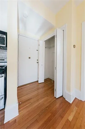 1 bed, 1 bath apartment for rent at 511 Beacon St Unit 12, Back Bay — photo 6 of 7