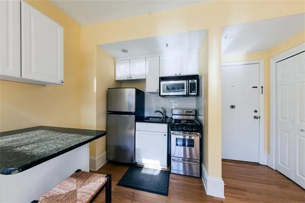 1 bed, 1 bath apartment for rent at 511 Beacon St Unit 12A, Back Bay — photo 3 of 7