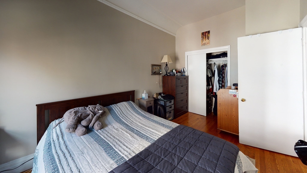1 bed, 1 bath apartment for rent at 511 Beacon St Unit 9, Back Bay — photo 4 of 5