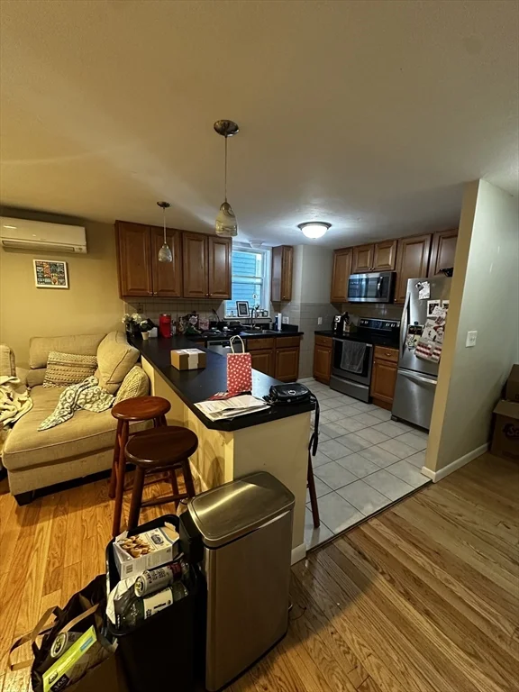 4 bed, 1 bath apartment for rent at 511 E Broadway Unit 2, South Boston — photo 3 of 21