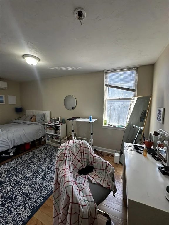 4 bed, 1 bath apartment for rent at 511 E Broadway Unit 2, South Boston — photo 12 of 21