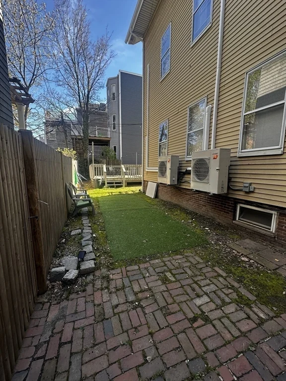 4 bed, 1 bath apartment for rent at 511 E Broadway Unit 2, South Boston — photo 18 of 21