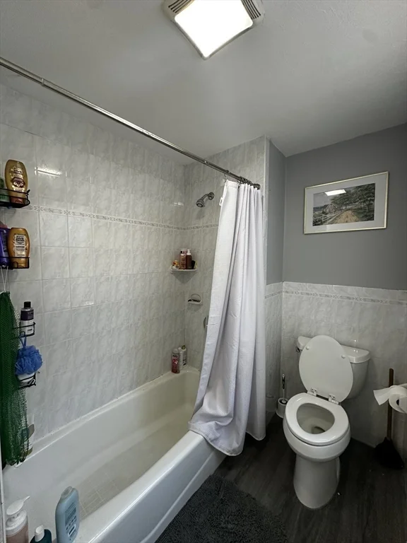 4 bed, 1 bath apartment for rent at 511 E Broadway Unit 2, South Boston — photo 16 of 21
