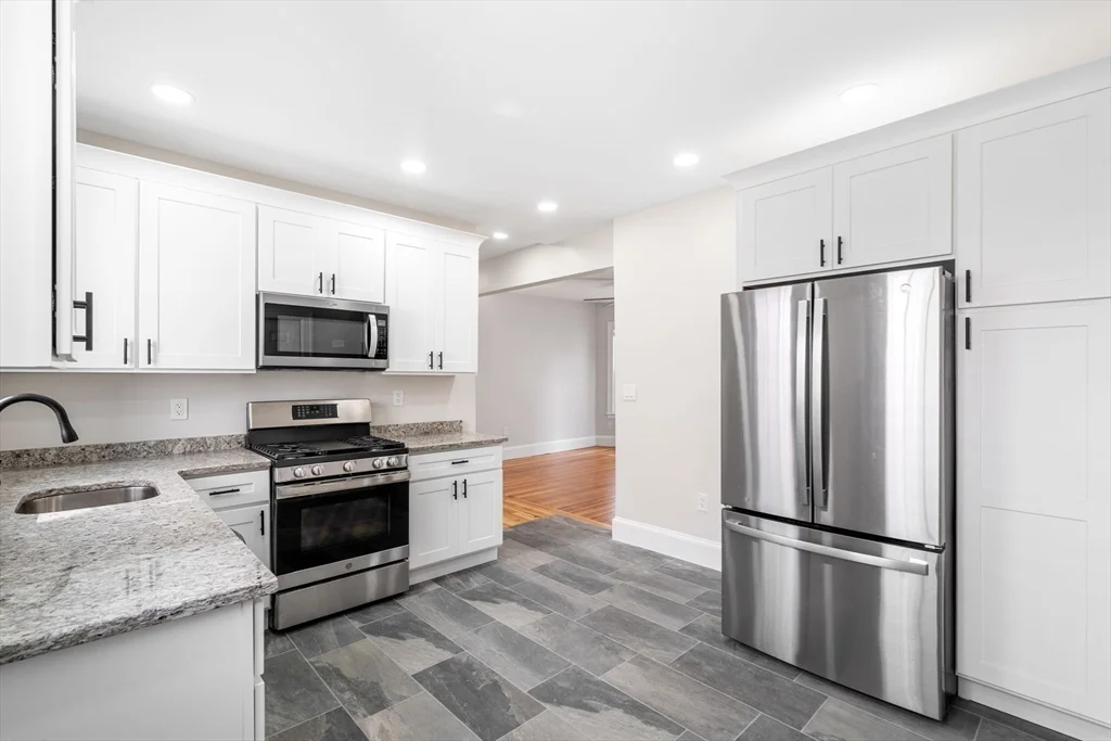 3 bed, 1 bath apartment for rent at 511 Geneva Ave Unit 2, Dorchester — photo 7 of 16