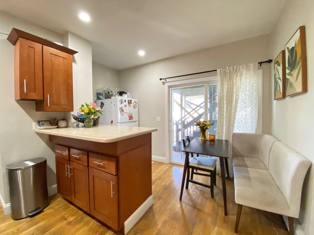 1 bed, 2 bath apartment for rent at 512 East 3rd St Unit 1, South Boston — photo 4 of 12