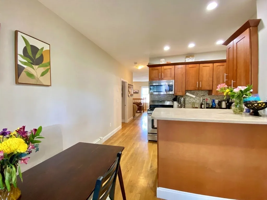 1 bed, 2 bath apartment for rent at 512 East 3rd St Unit 1, South Boston — photo 6 of 12