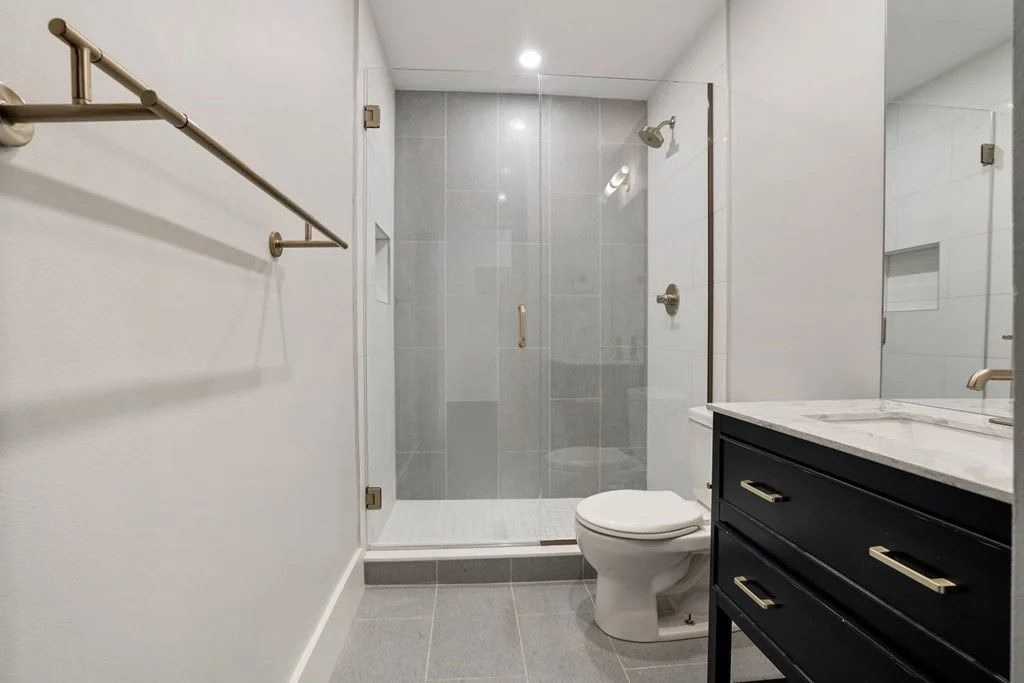 2 bed, 1 bath apartment for rent at 512 Massachusetts Ave Unit 3, South End — photo 11 of 17