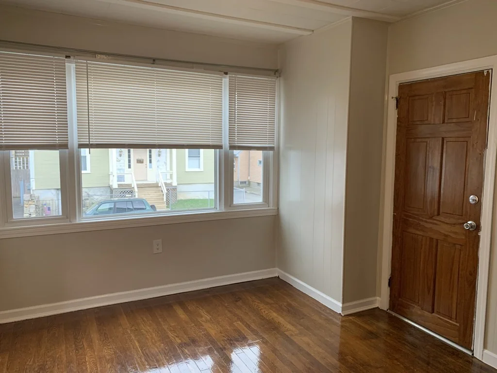 1 bed, 1 bath apartment for rent at 512 Pine St Unit 1 East, Fall River — photo 4 of 14