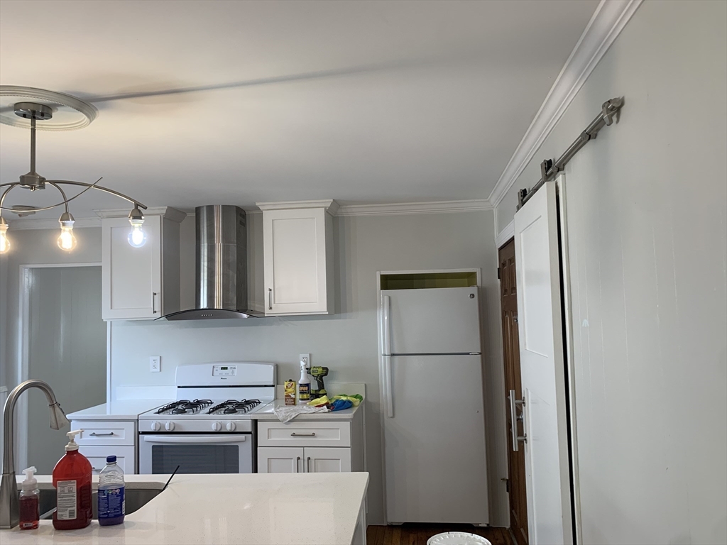 2 bed, 1 bath apartment for rent at 512 Pine St Unit 1 West, Fall River — photo 7 of 21