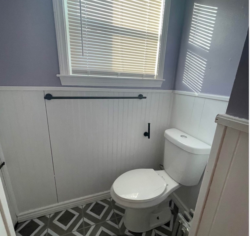 2 bed, 1 bath apartment for rent at 512 Pine St Unit 1 West, Fall River — photo 18 of 21
