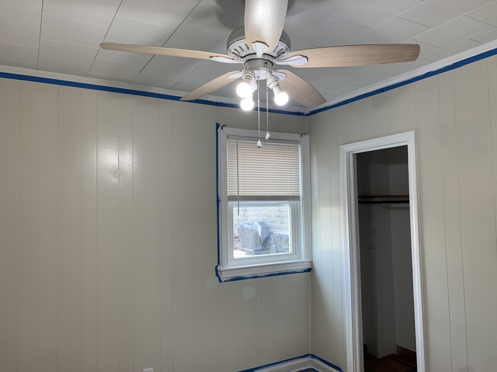 2 bed, 1 bath apartment for rent at 512 Pine St Unit 1 West, Fall River — photo 6 of 21