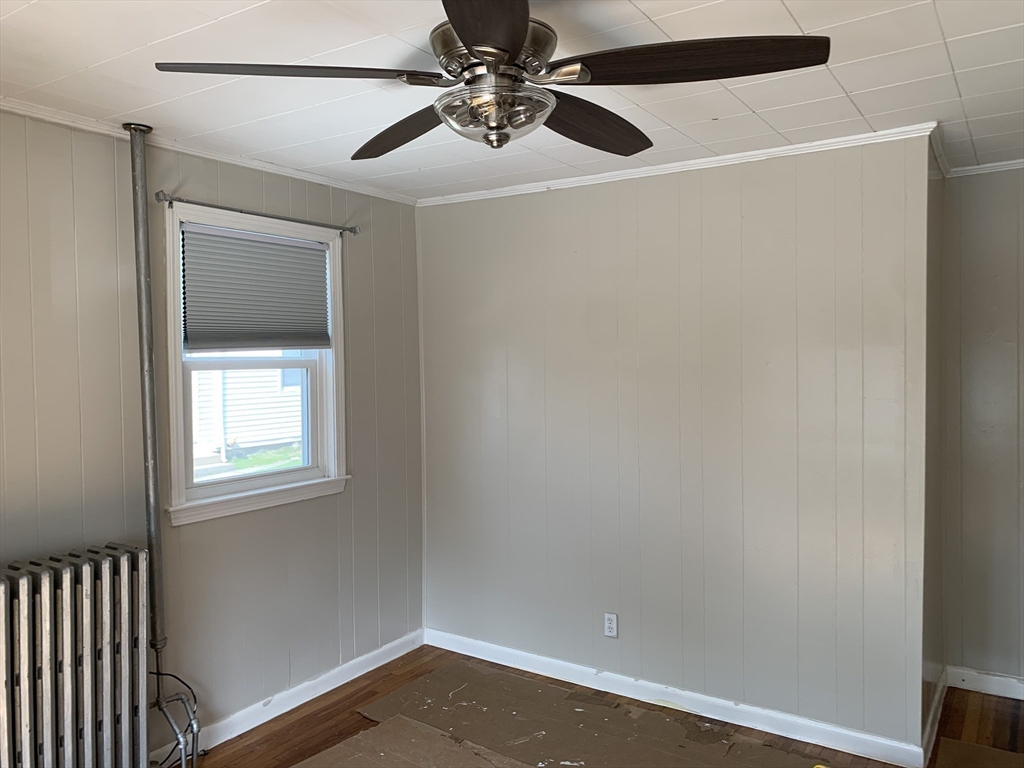 2 bed, 1 bath apartment for rent at 512 Pine St Unit 1 West, Fall River — photo 10 of 21