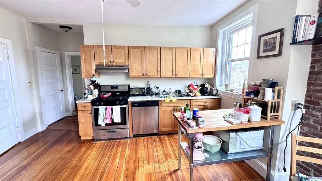 1 bed, 1 bath apartment for rent at 514 Harvard St Unit 3A, North Brookline — photo 6 of 9