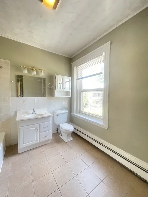 3 bed, 2 bath apartment for rent at 514 Talbot Ave Unit 3, Boston — photo 5 of 12