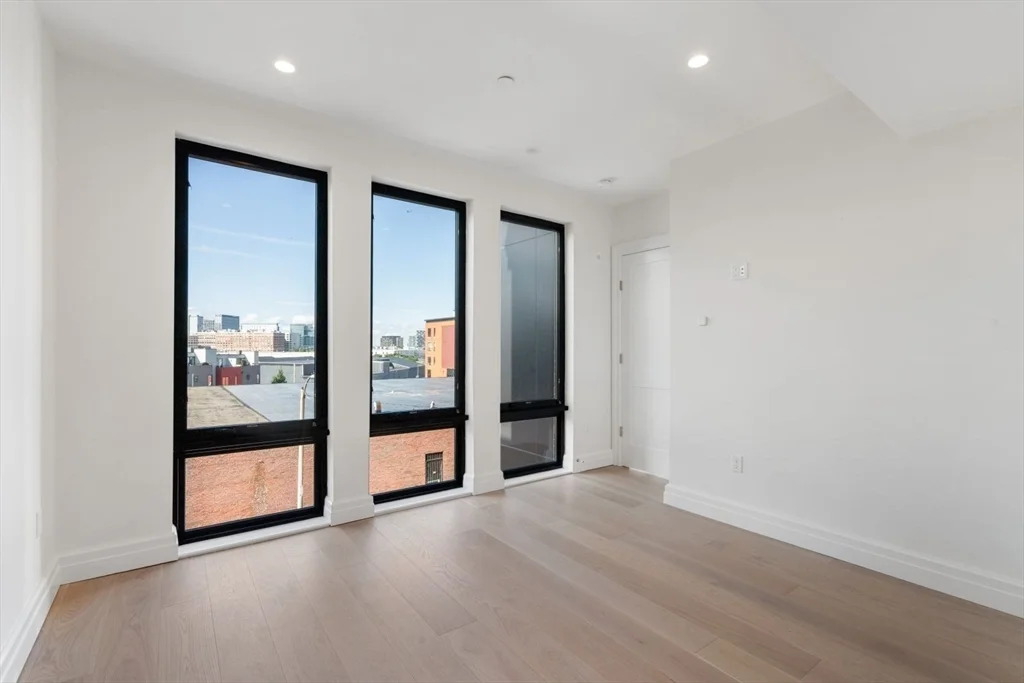 2 bed, 2 bath apartment for rent at 515-519 East 2nd Unit 201, South Boston — photo 16 of 28