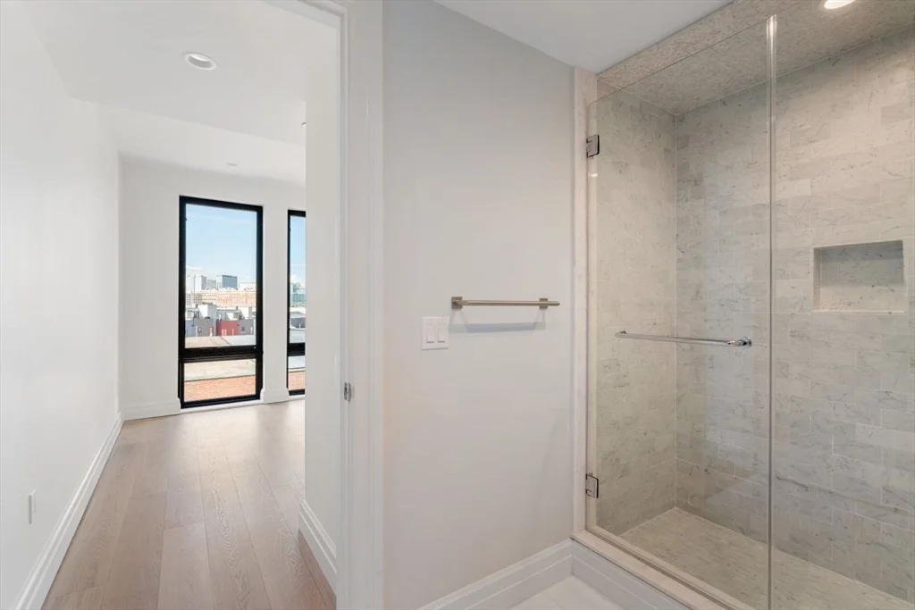 2 bed, 2 bath apartment for rent at 515-519 East 2nd Unit 201, South Boston — photo 17 of 28