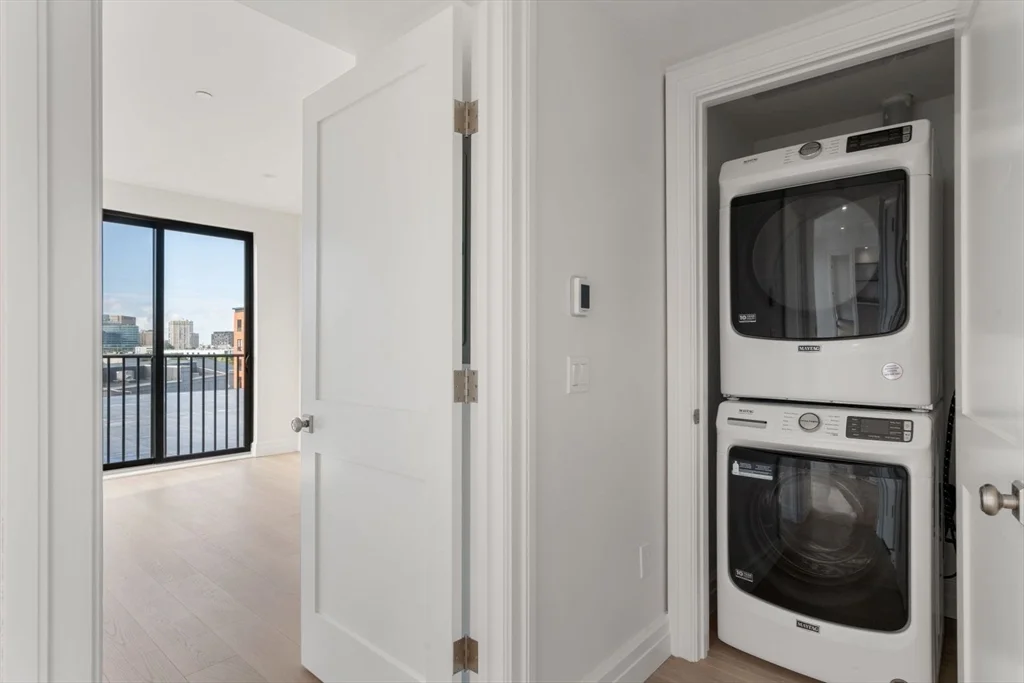 2 bed, 2 bath apartment for rent at 515-519 East 2nd Unit 201, South Boston — photo 8 of 28