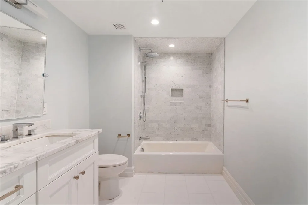 2 bed, 2 bath apartment for rent at 515-519 East 2nd Unit 201, South Boston — photo 11 of 28