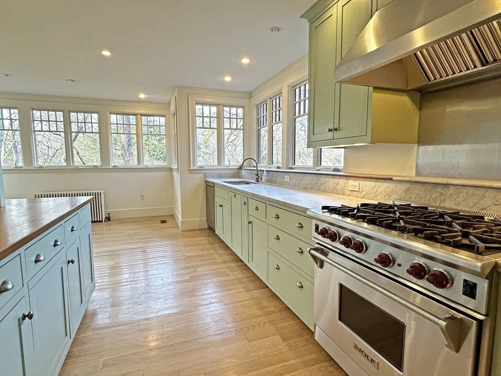 5 bed, 4+ bath apartment for rent at 515 Beacon St, Chestnut Hill — photo 5 of 31
