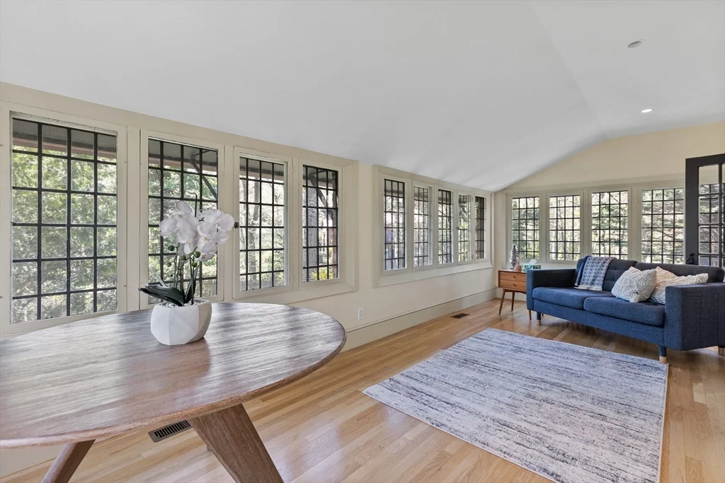 5 bed, 4+ bath apartment for rent at 515 Beacon St, Chestnut Hill — photo 16 of 31