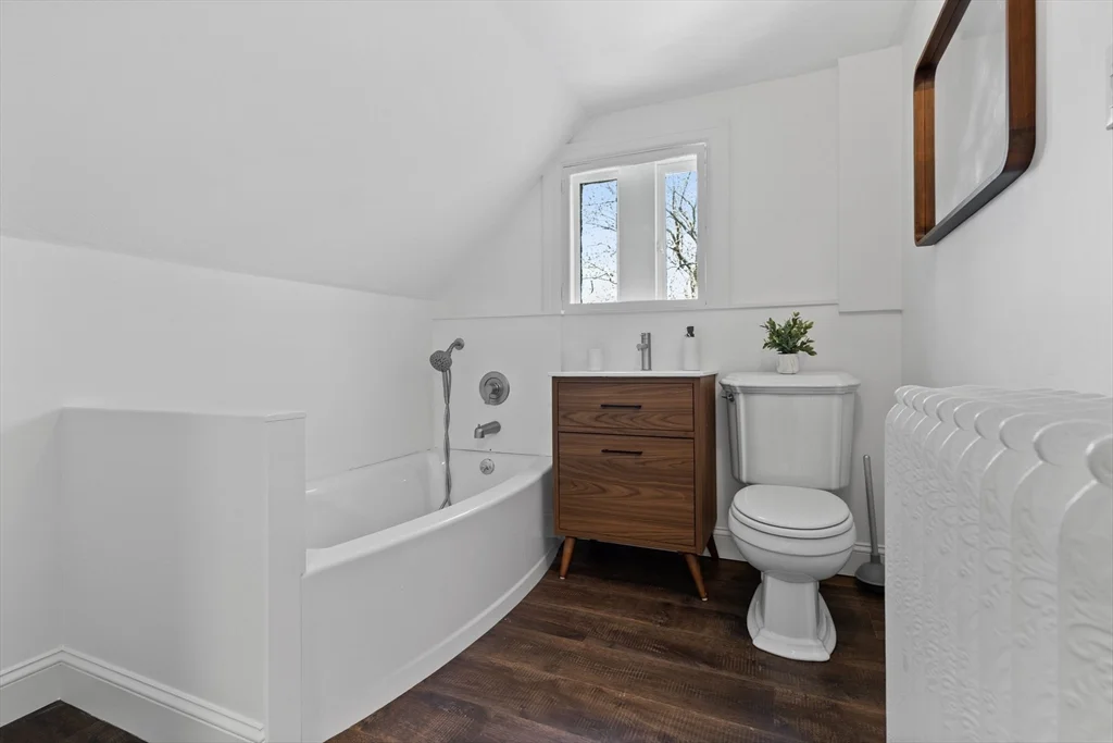 5 bed, 4+ bath apartment for rent at 515 Beacon St, Chestnut Hill — photo 28 of 31
