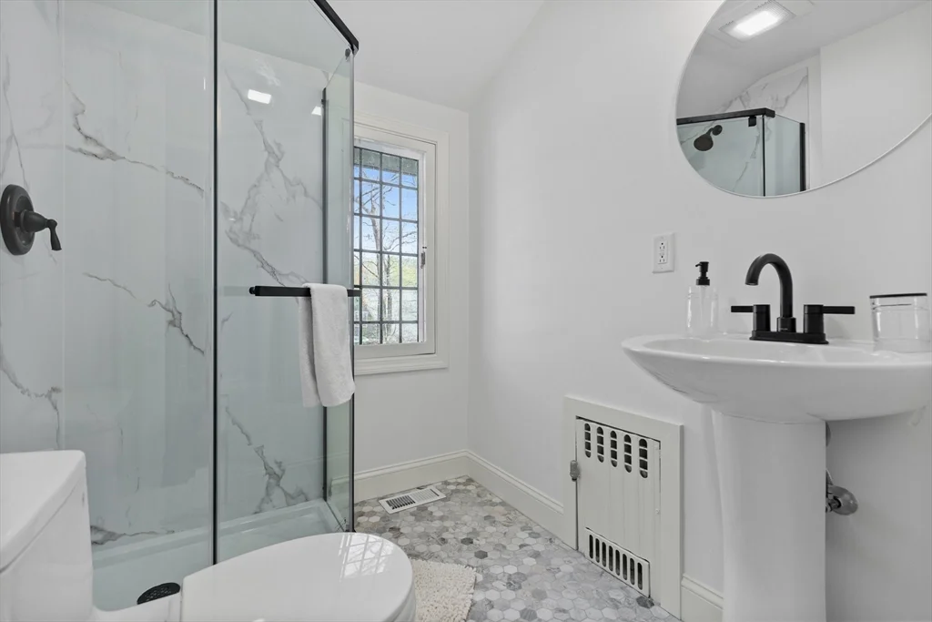 5 bed, 4+ bath apartment for rent at 515 Beacon St, Chestnut Hill — photo 11 of 31