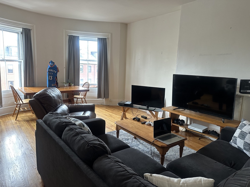 2 bed, 1 bath apartment for rent at 515 Massachusetts Ave Unit 2, South End — photo 5 of 11