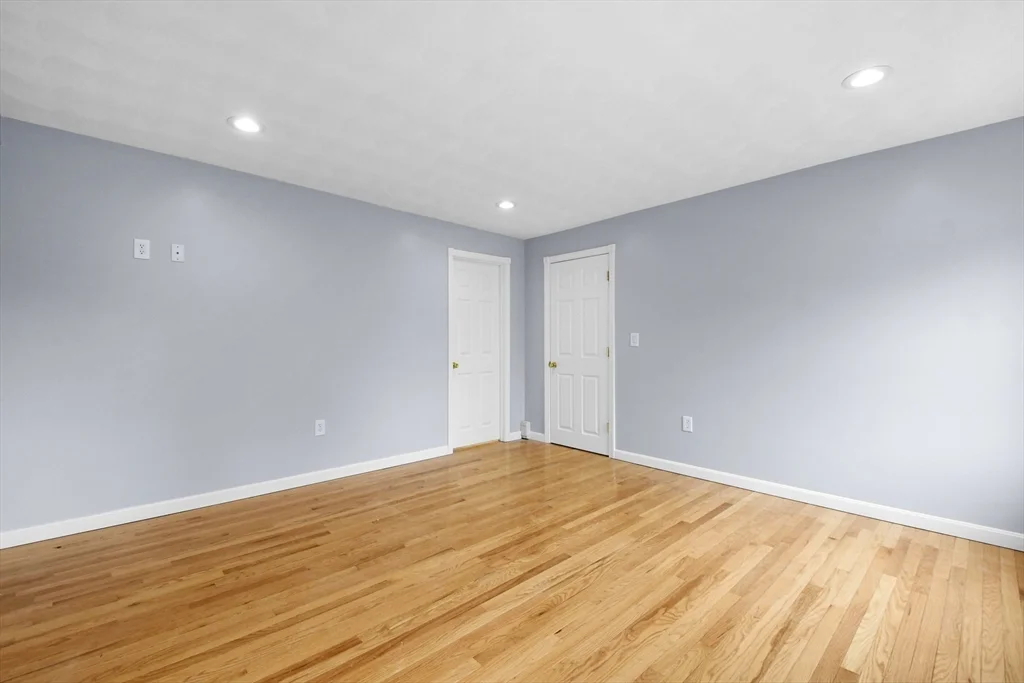 3 bed, 2 bath apartment for rent at 515 Winthrop St Unit 1, Rehoboth — photo 16 of 21