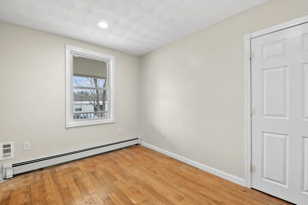 3 bed, 2 bath apartment for rent at 515 Winthrop St Unit 1, Rehoboth — photo 4 of 21