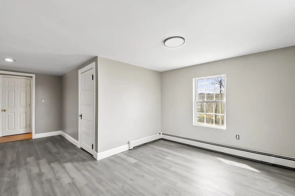 3 bed, 1 bath apartment for rent at 515 Winthrop St Unit 2, Rehoboth — photo 3 of 12
