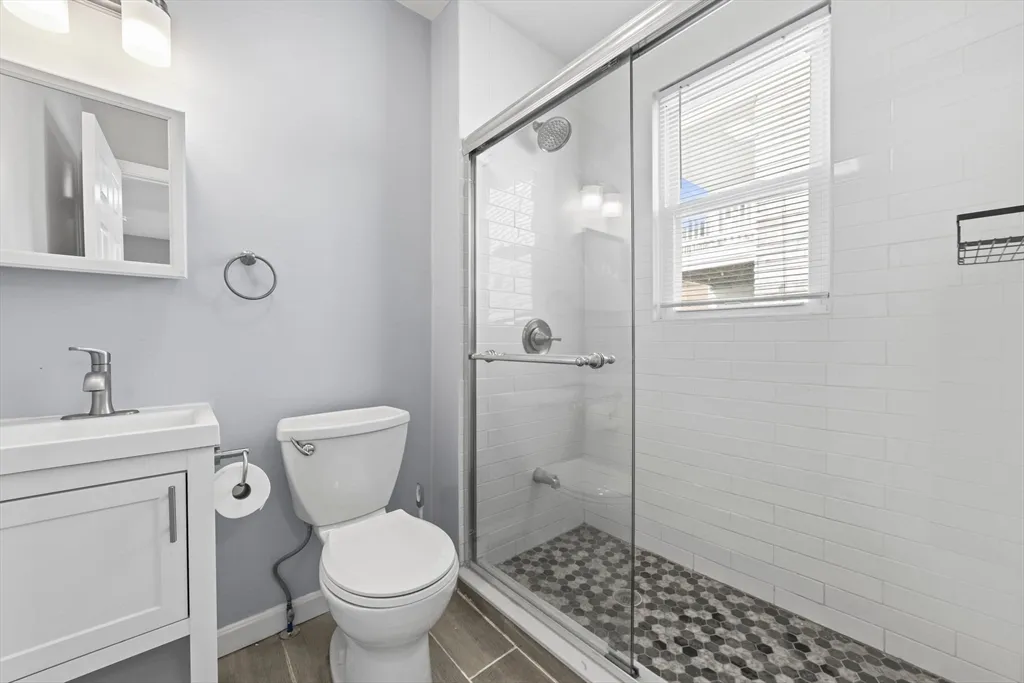 4 bed, 2 bath apartment for rent at 516 Washington Unit 2, Brighton — photo 10 of 14
