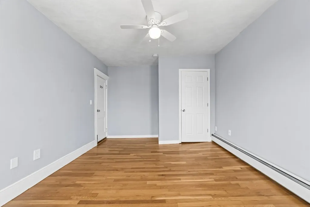 3 bed, 2 bath apartment for rent at 516 Washington Unit 3, Brighton — photo 3 of 17