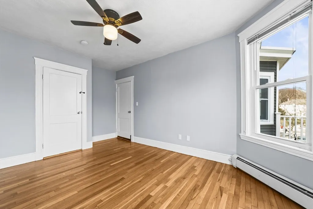 3 bed, 2 bath apartment for rent at 516 Washington Unit 3, Brighton — photo 5 of 17