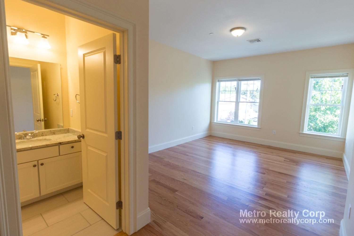 2 bed, 2 bath apartment for rent at 5165 Washington St Unit 1, West Roxbury — photo 7 of 21