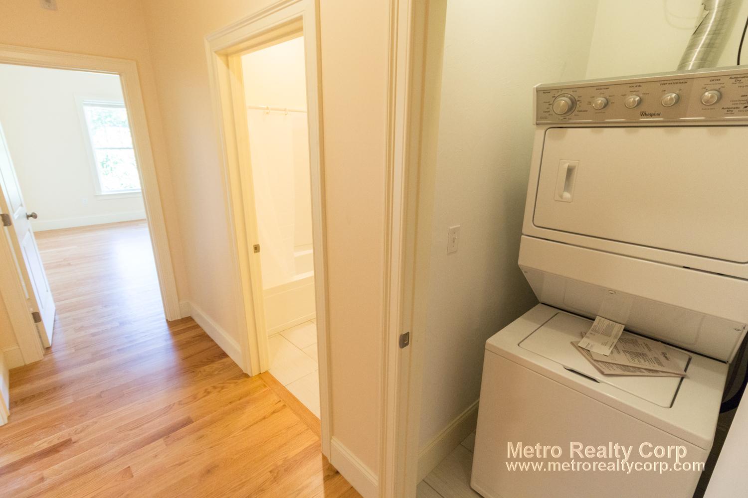 2 bed, 2 bath apartment for rent at 5165 Washington St Unit 1, West Roxbury — photo 9 of 21