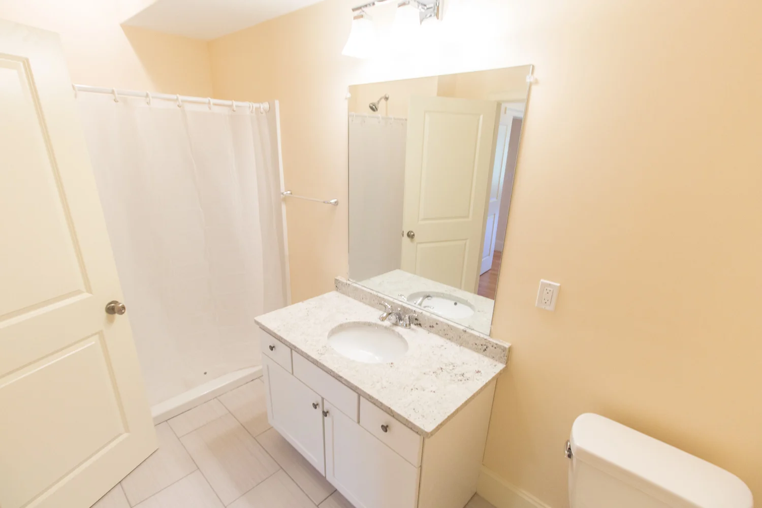 2 bed, 2 bath apartment for rent at 5165 Washington St Unit 12, West Roxbury — photo 8 of 16