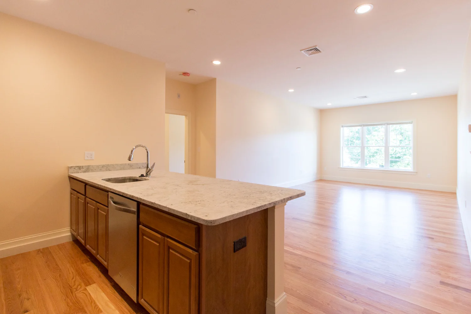 2 bed, 2 bath apartment for rent at 5165 Washington St Unit 12, West Roxbury — photo 2 of 16